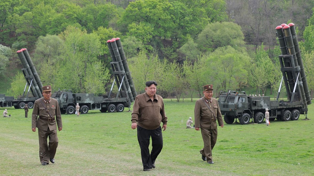 Kim řídil vojenské cvičení na téma „jaderný protiútok“